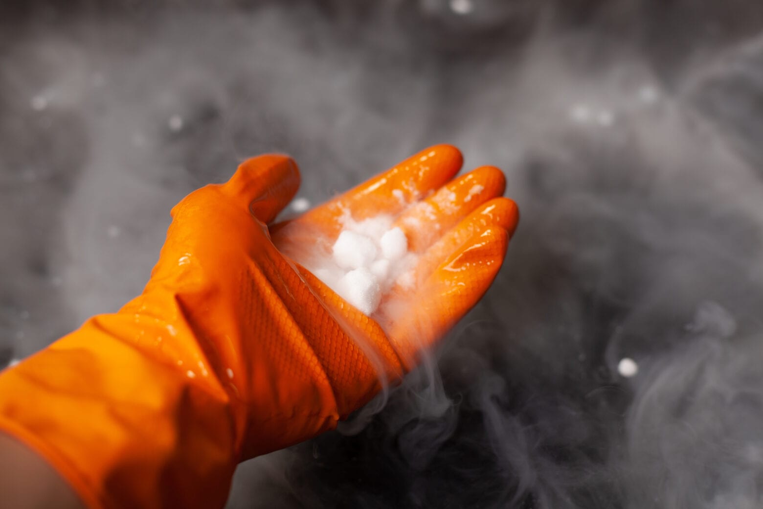 What's the Difference Dry Ice vs. Water Ice Noble Gas Solutions